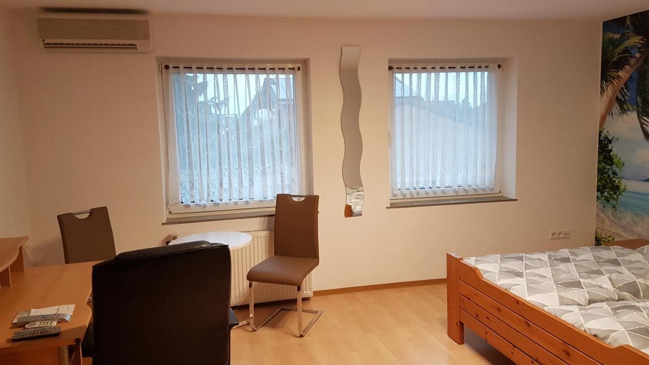 Gaestezimmer Junglas บอร์นไฮม์ ภายนอก รูปภาพ